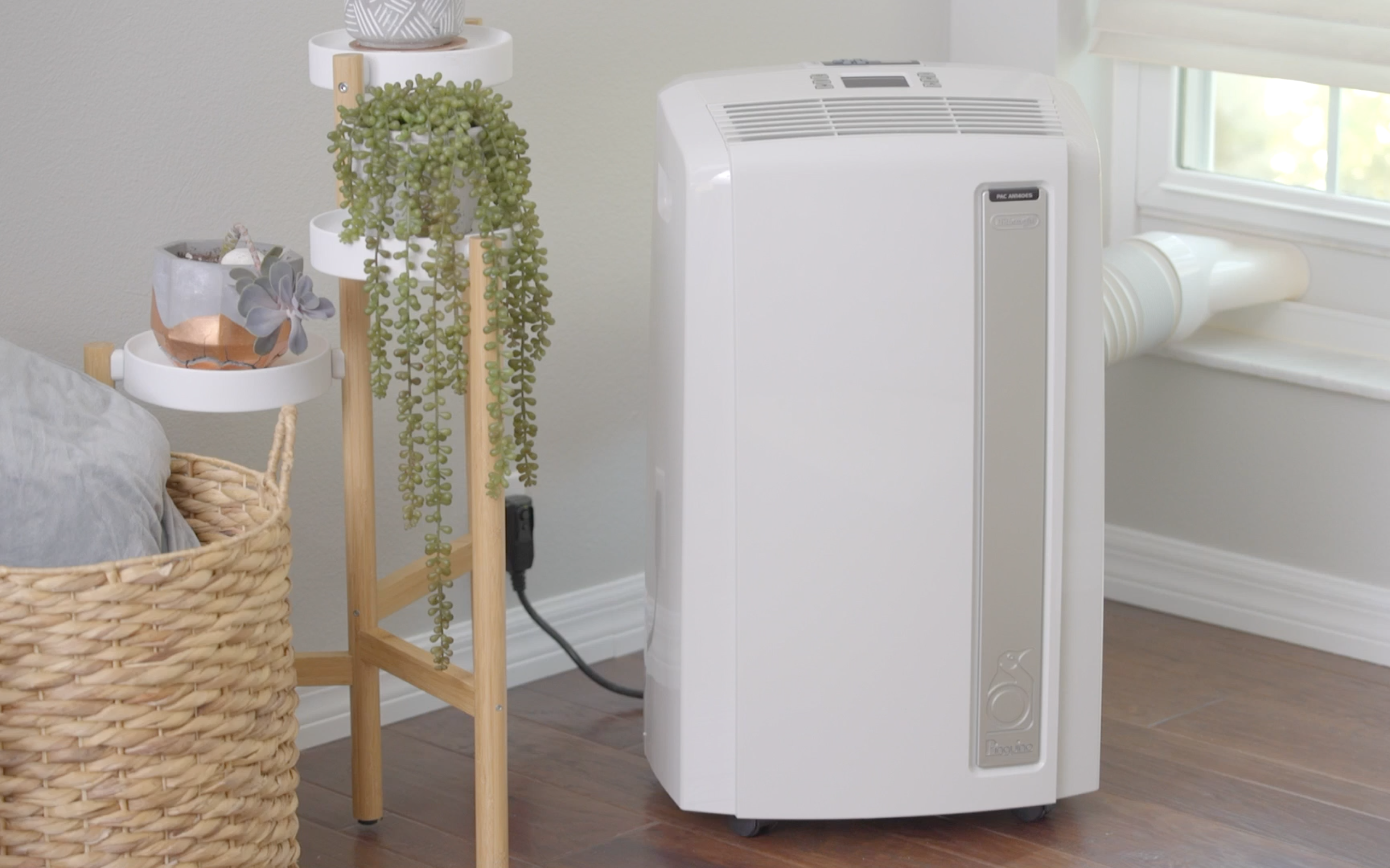 DeLonghi AC Instructional Video from Jumpstart Productions